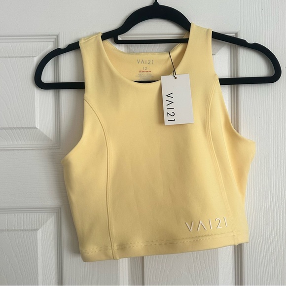 new workout top - Picture 2 of 3